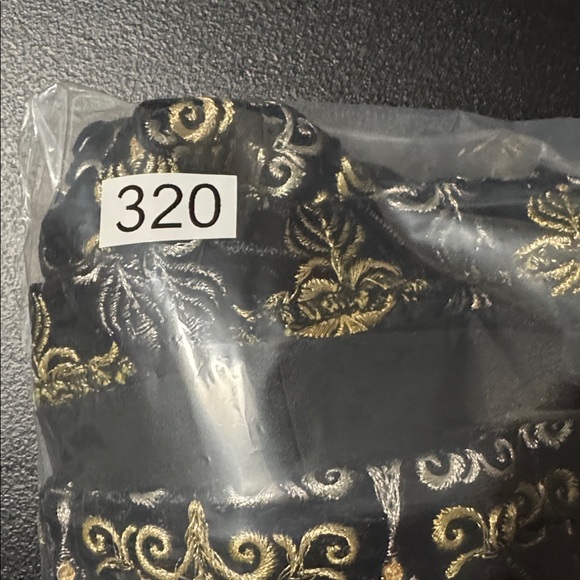 Alice + Olivia Marilla Cocktail Dress/Size 4 - Picture 10 of 10